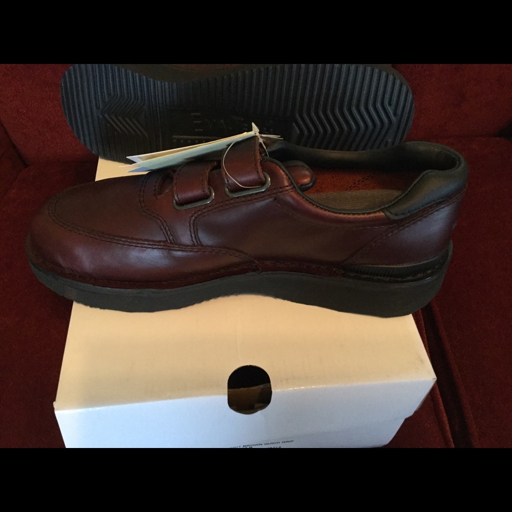 Men’s Leather Walkabout Shoes